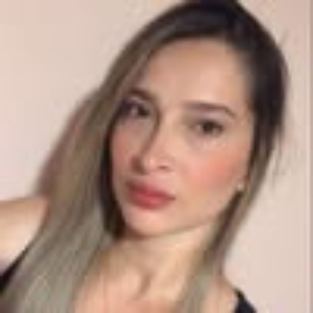 <strong>— </strong><em><strong>Daniela R.</strong></em>