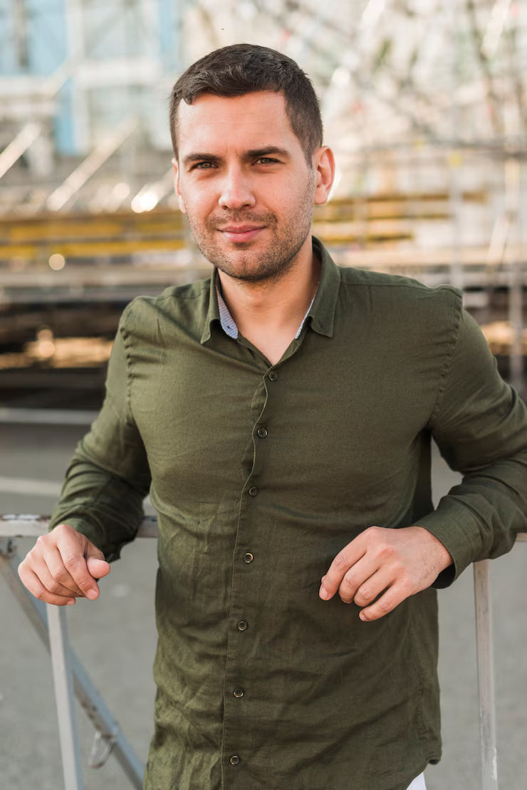 <strong>Julian Gomez</strong>